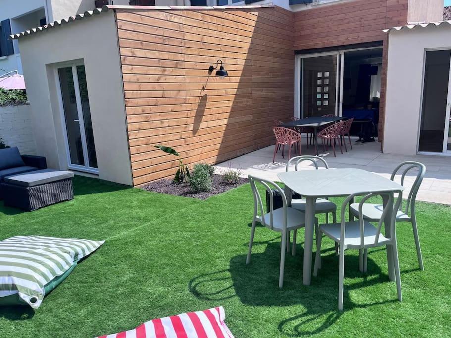 Maison Climatisee, Piscine, A 5 Minutes Des Grands Buffets Narbonne Exteriör bild